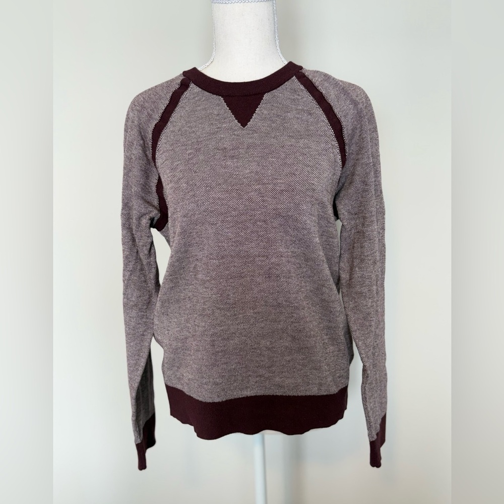 Banana Republic Maroon Crewneck Sweater Contrast Trim size Small